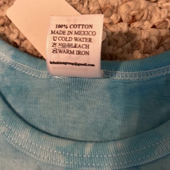 Tie Dye Florida frog onesie. Size 2T. - Picture 6 of 6